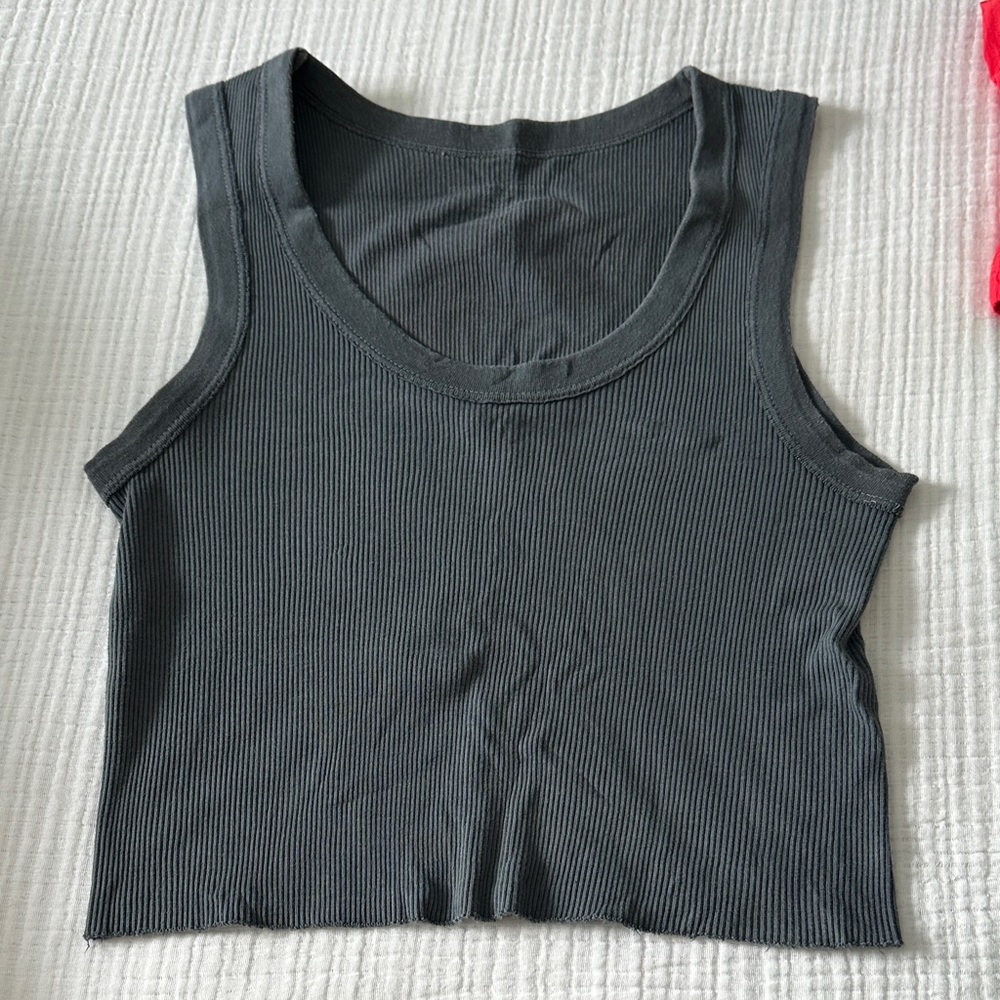 Brandy Melville Ribbed Cropped Tank - Navy